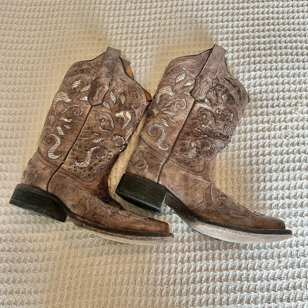 Women’s Corral Square Tow Boots